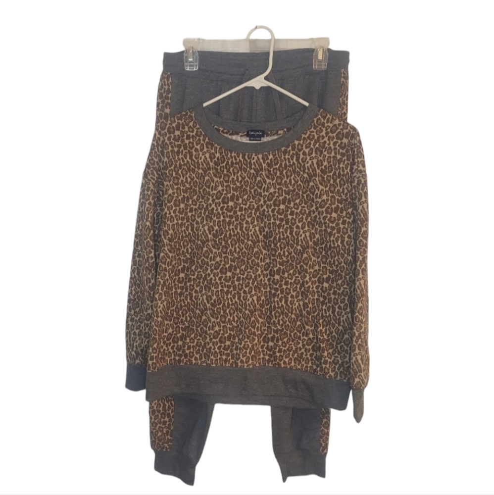 Splendid Jogger/Lounge Set Leopard PrintVGUC Very soft Size M